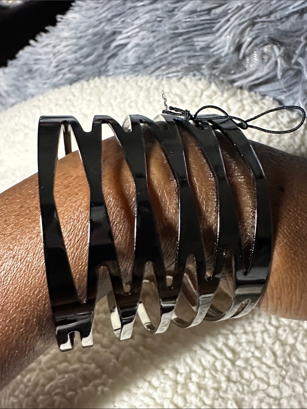 Sleek Gloss Black Stackable Cuff Bracelet Set - Women Jewelry